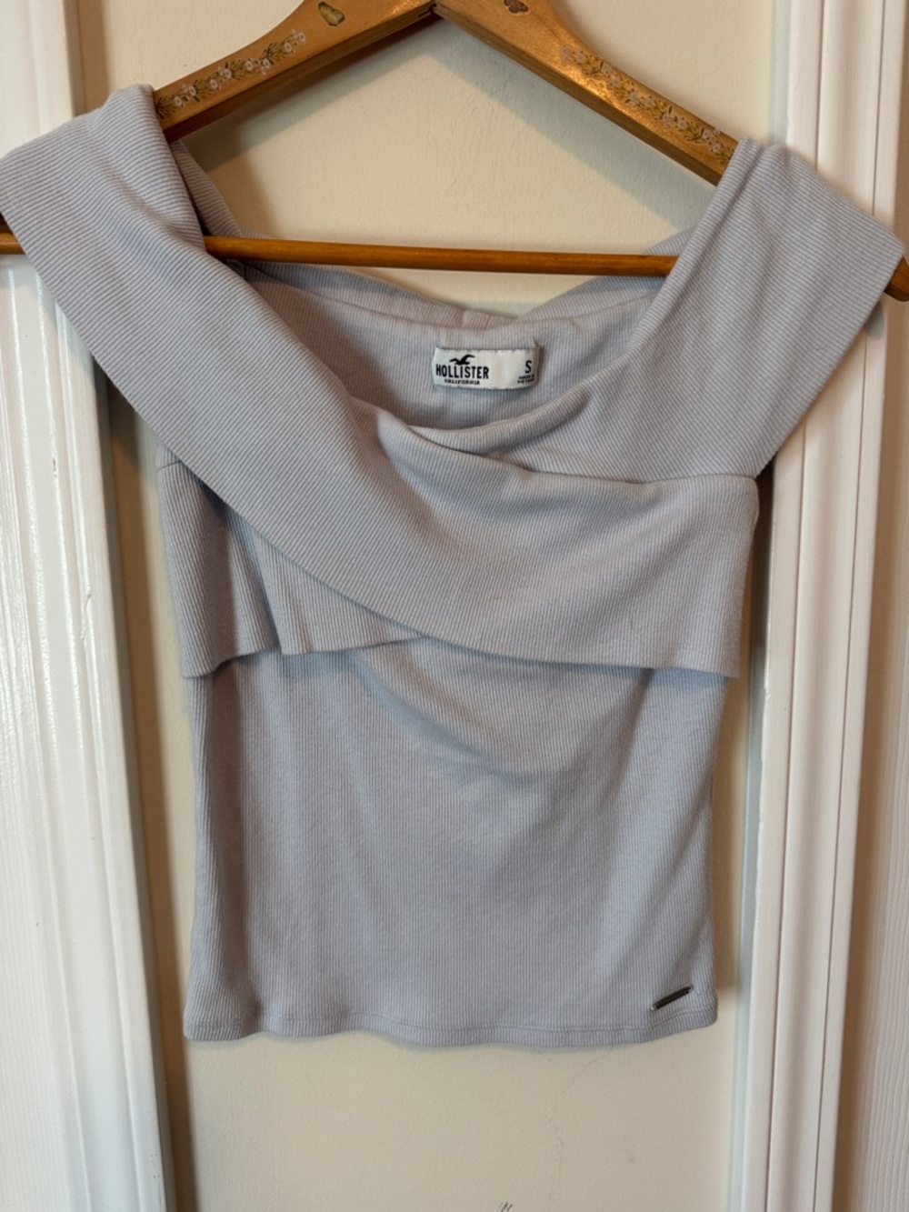 Hollister Pale Gray Off-Shoulder Ribbed Top
